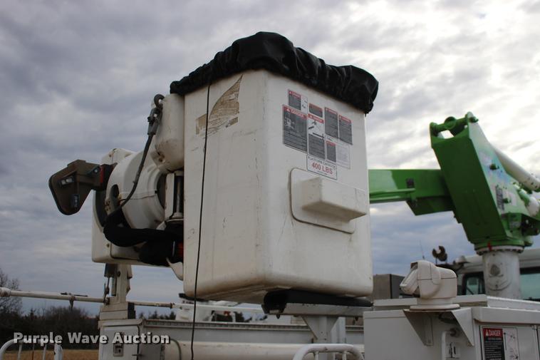 image for item DE8786 2013 Freightliner M2 106 bucket truck