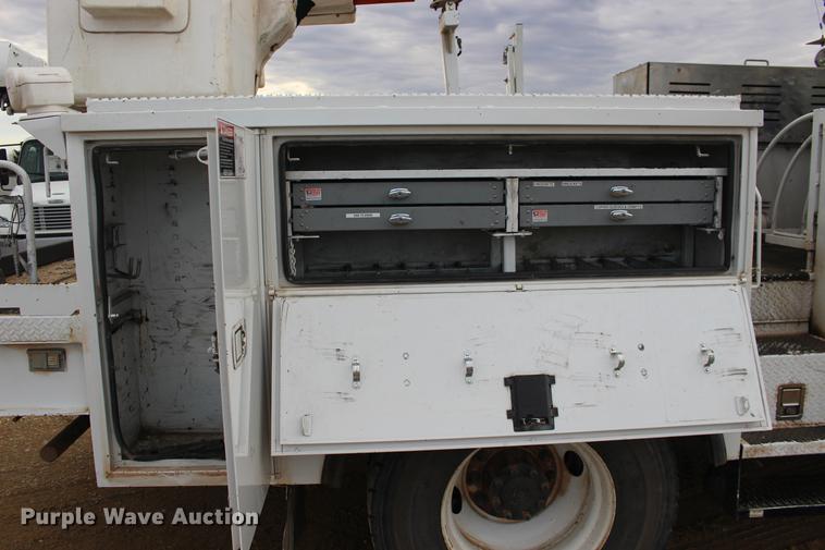 image for item DE8786 2013 Freightliner M2 106 bucket truck