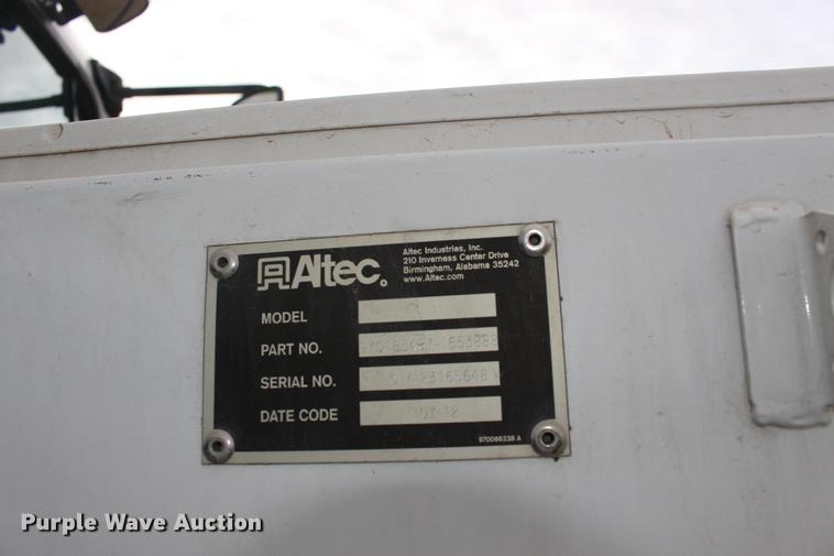 image for item DE8786 2013 Freightliner M2 106 bucket truck