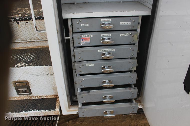 image for item DE8786 2013 Freightliner M2 106 bucket truck