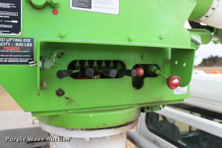 image for item DE8786 2013 Freightliner M2 106 bucket truck