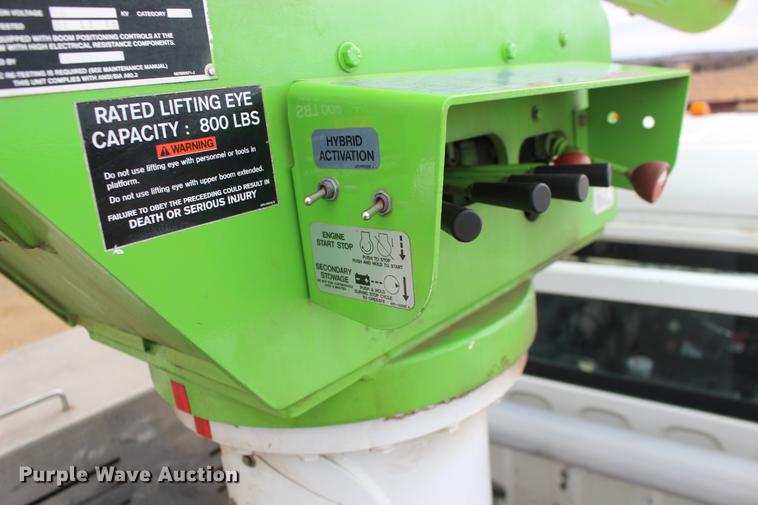 image for item DE8786 2013 Freightliner M2 106 bucket truck