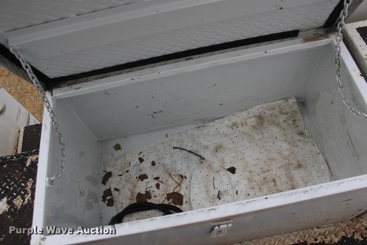 image for item DE8786 2013 Freightliner M2 106 bucket truck