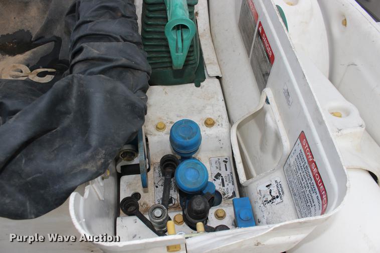 image for item DE8786 2013 Freightliner M2 106 bucket truck