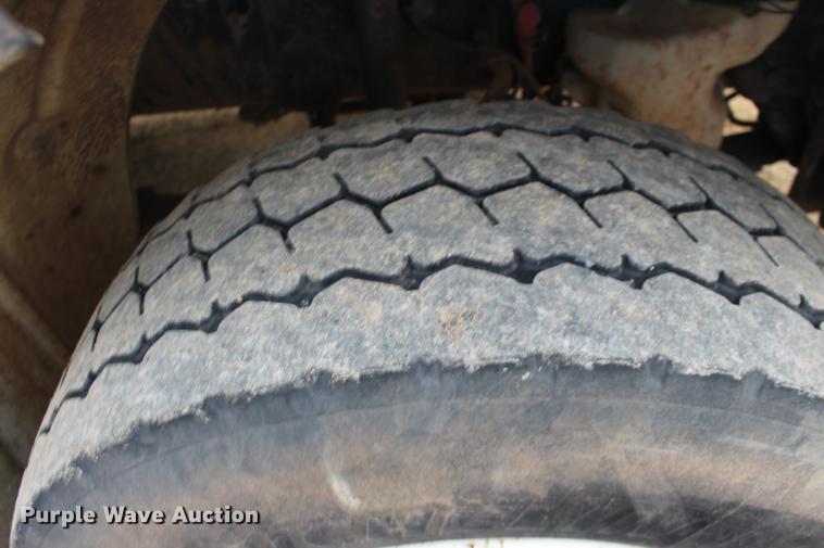 image for item DE8786 2013 Freightliner M2 106 bucket truck