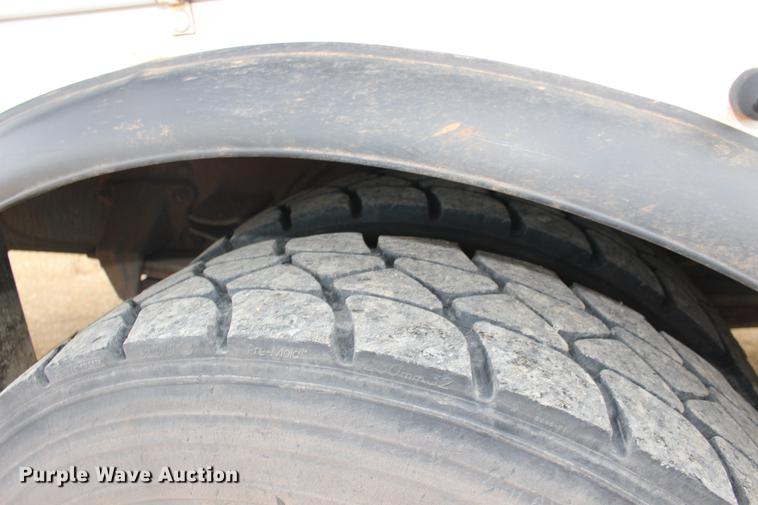 image for item DE8786 2013 Freightliner M2 106 bucket truck