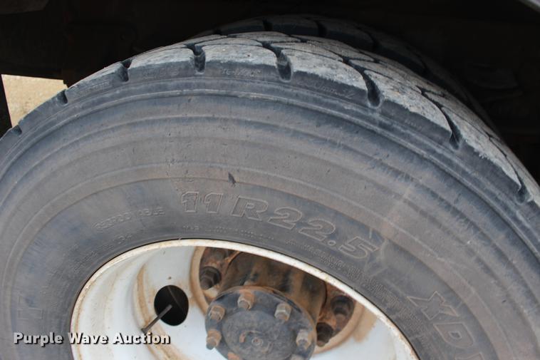 image for item DE8786 2013 Freightliner M2 106 bucket truck