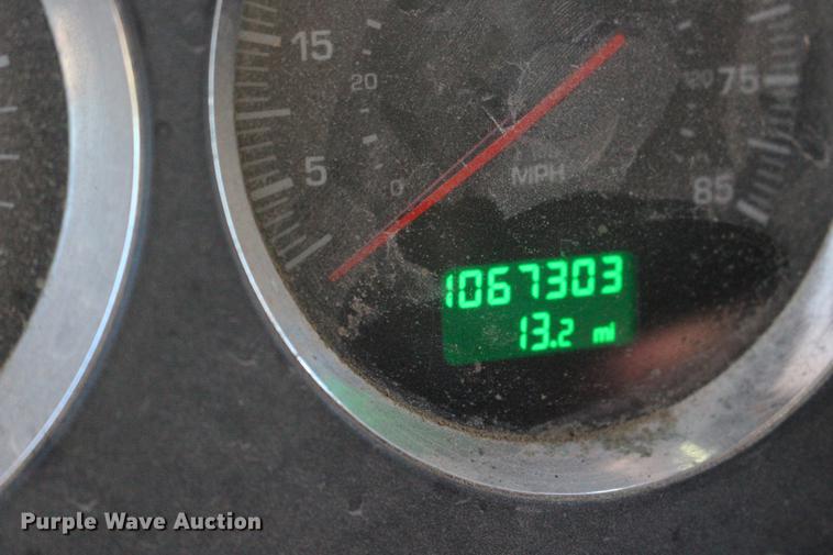 image for item DE8798 2007 Kenworth T600B semi truck