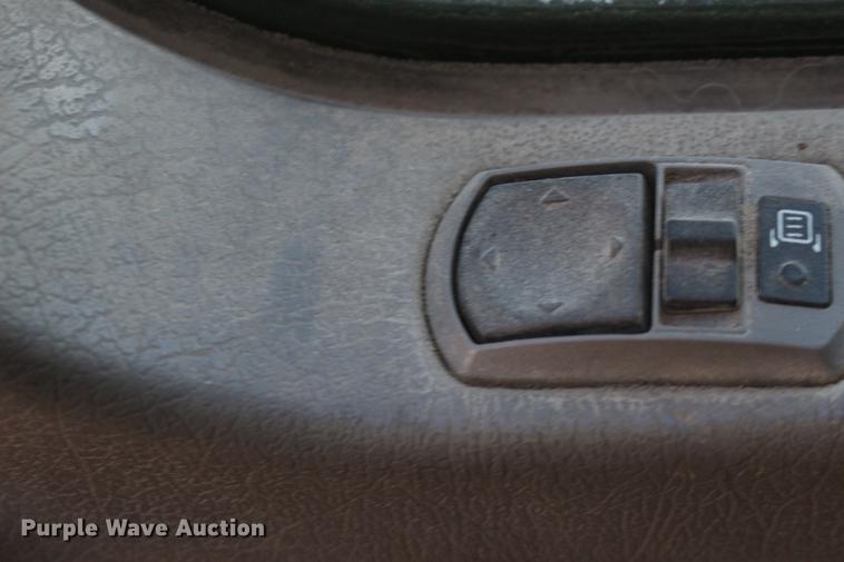 image for item DE8798 2007 Kenworth T600B semi truck