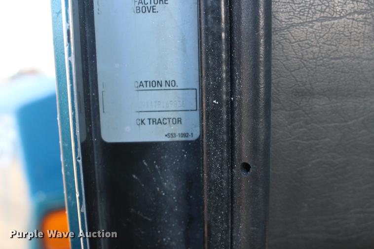 image for item DE8798 2007 Kenworth T600B semi truck