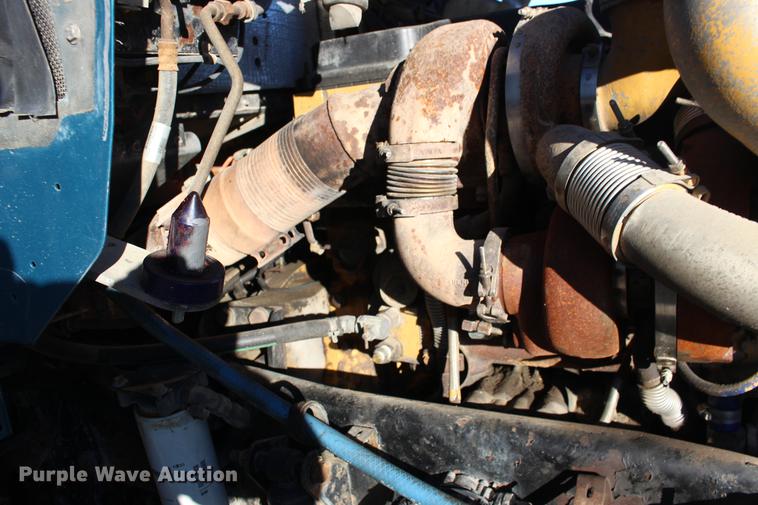 image for item DE8798 2007 Kenworth T600B semi truck