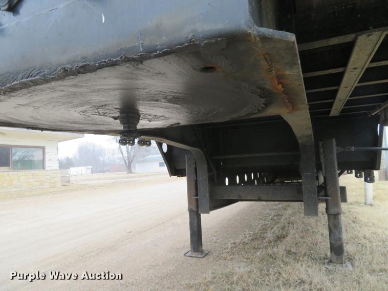 image for item DE8806 2009 Transcraft DTL-2100 drop deck trailer