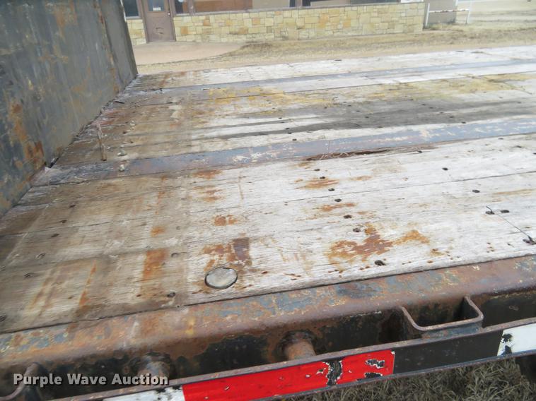 image for item DE8806 2009 Transcraft DTL-2100 drop deck trailer