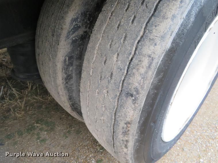 image for item DE8806 2009 Transcraft DTL-2100 drop deck trailer