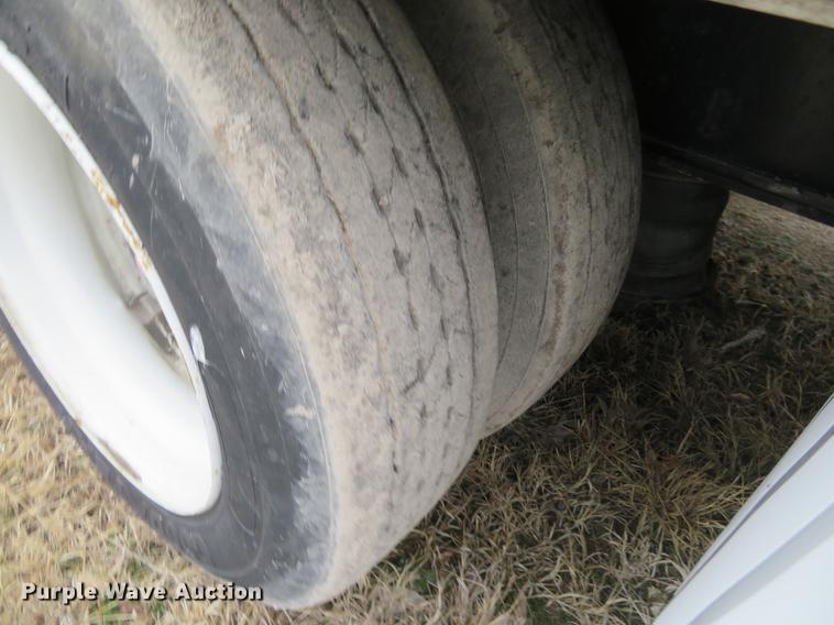 image for item DE8806 2009 Transcraft DTL-2100 drop deck trailer