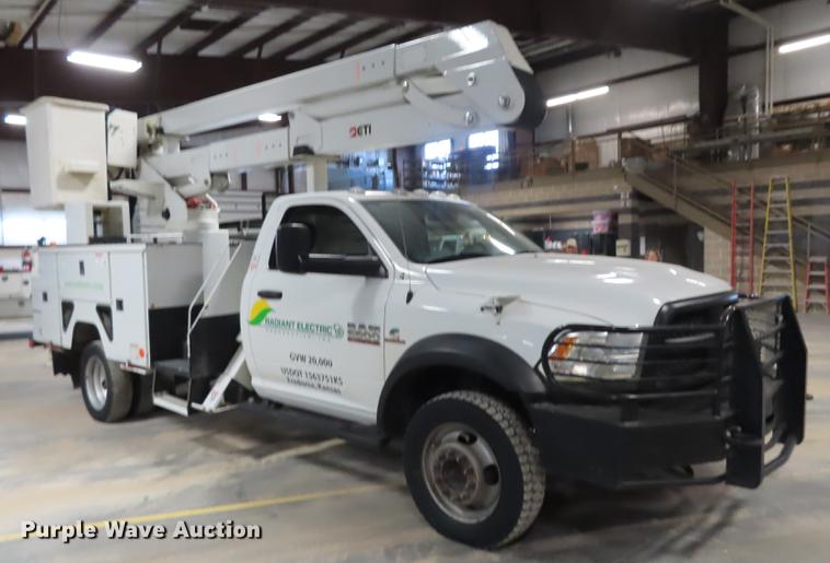 image for item DF1346 2014 Dodge Ram 5500 bucket truck