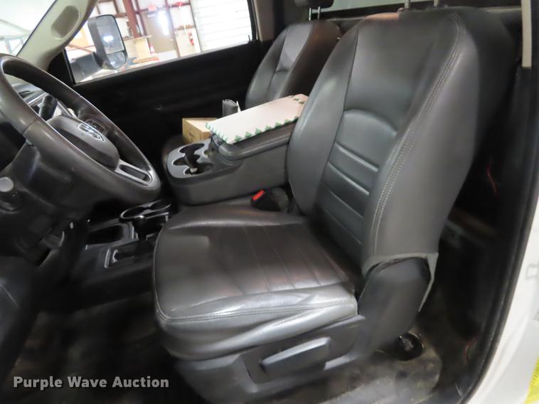 image for item DF1346 2014 Dodge Ram 5500 bucket truck