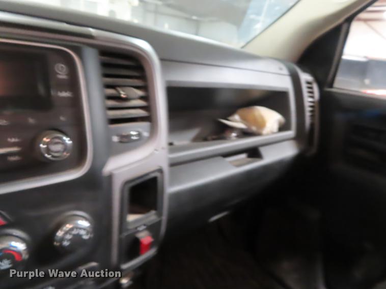 image for item DF1346 2014 Dodge Ram 5500 bucket truck