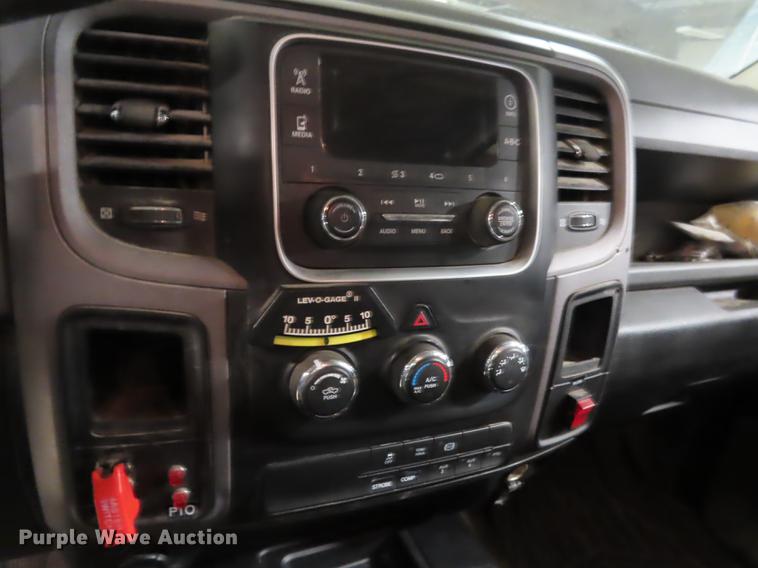 image for item DF1346 2014 Dodge Ram 5500 bucket truck