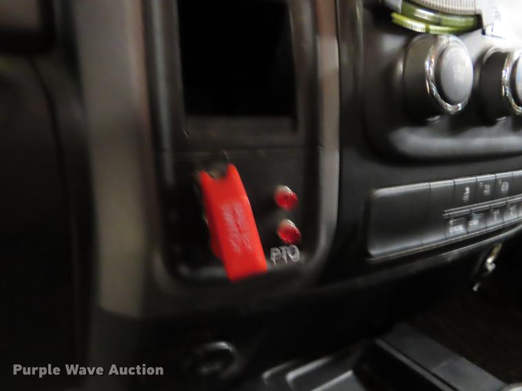 image for item DF1346 2014 Dodge Ram 5500 bucket truck