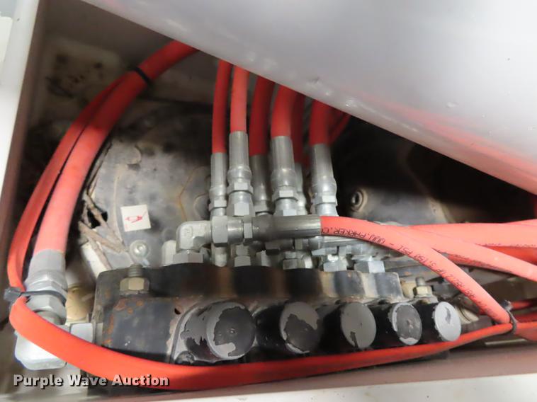 image for item DF1346 2014 Dodge Ram 5500 bucket truck