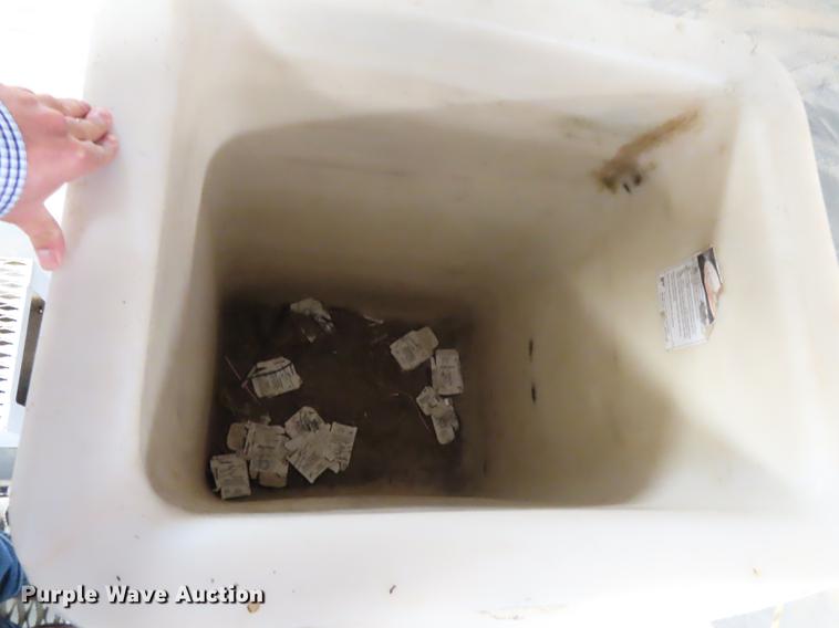 image for item DF1346 2014 Dodge Ram 5500 bucket truck