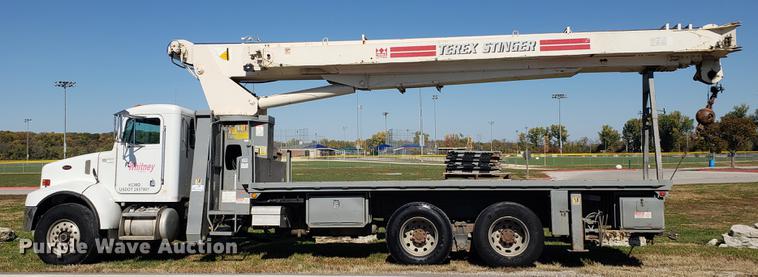 image for item DF2487 2002 Peterbilt 330 crane truck