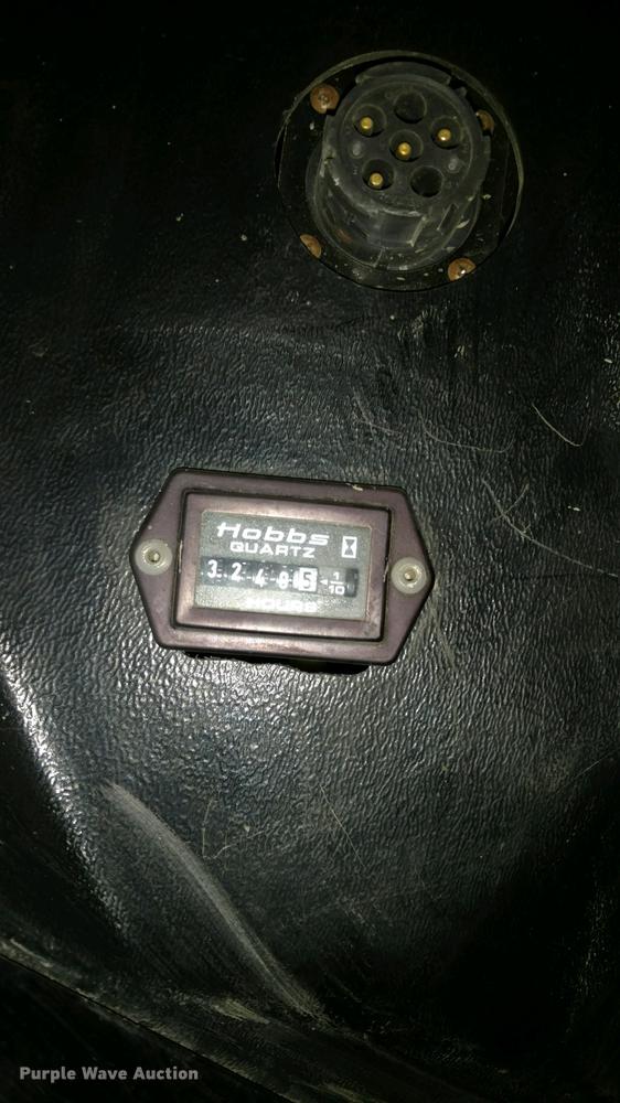 image for item DF2487 2002 Peterbilt 330 crane truck