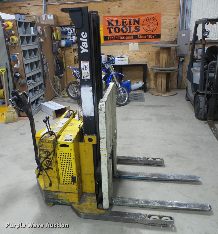 image for item DF2940 Yale MSW030SCN forklift