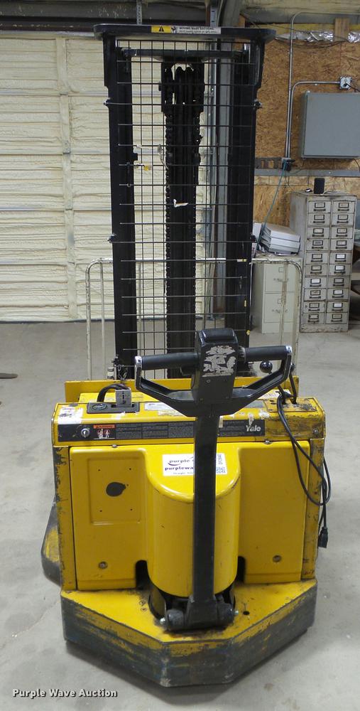 image for item DF2940 Yale MSW030SCN forklift