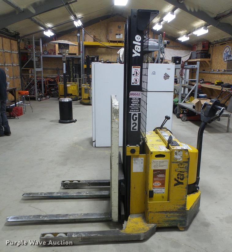 image for item DF2940 Yale MSW030SCN forklift
