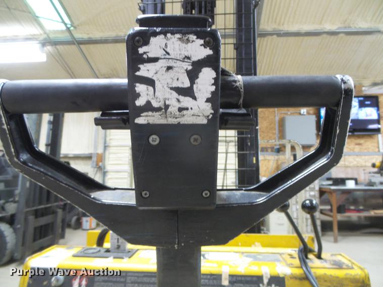 image for item DF2940 Yale MSW030SCN forklift