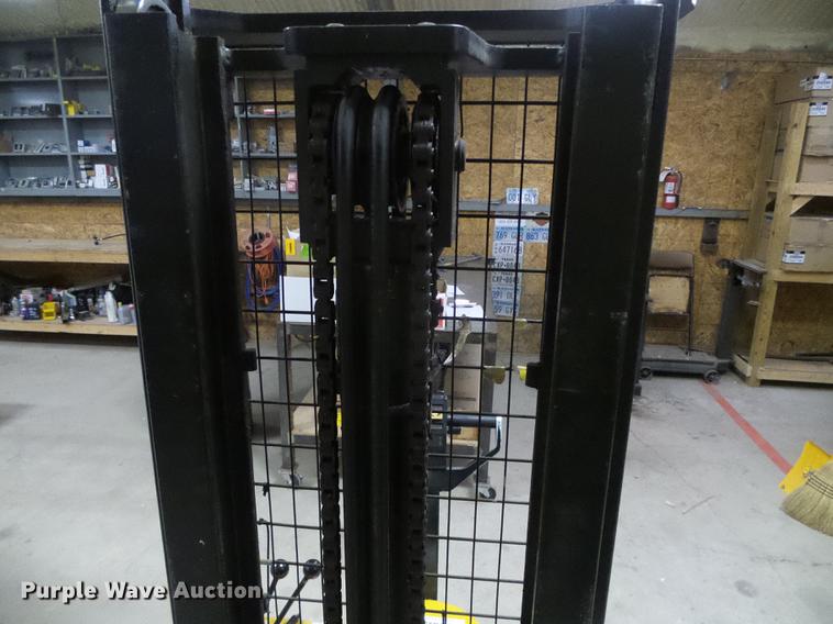 image for item DF2940 Yale MSW030SCN forklift