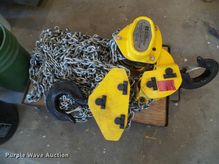 image for item DF7089 (3) chain hoists