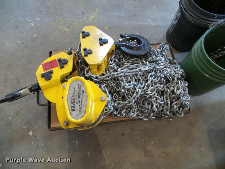 image for item DF7089 (3) chain hoists