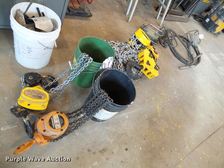 image for item DF7089 (3) chain hoists