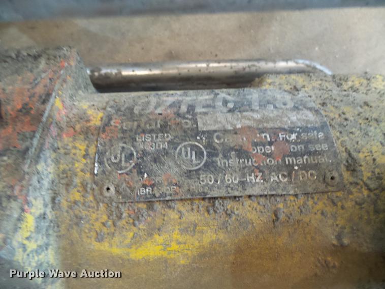 image for item DF7090 (3) concrete vibrators