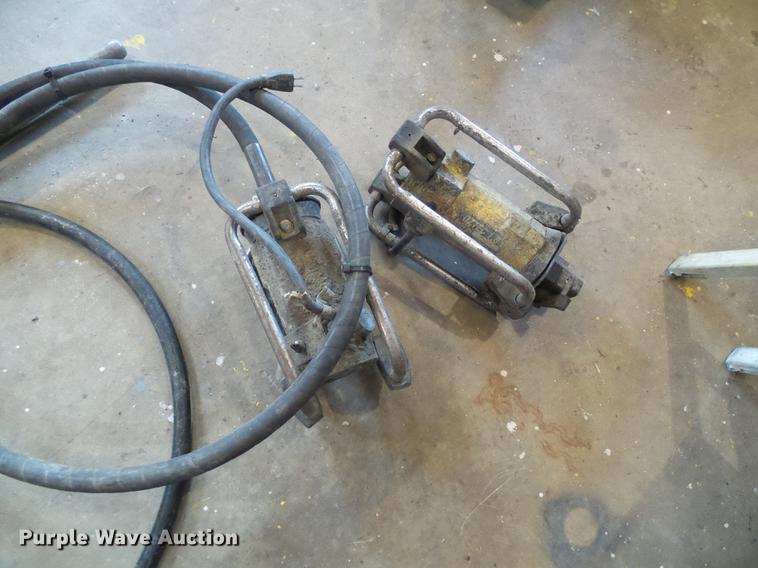 image for item DF7090 (3) concrete vibrators