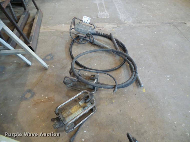 image for item DF7090 (3) concrete vibrators