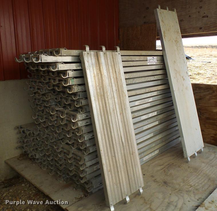 image for item DF7092 Universal Manufacturing scaffolding planks