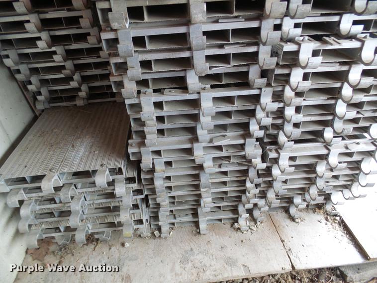 image for item DF7092 Universal Manufacturing scaffolding planks