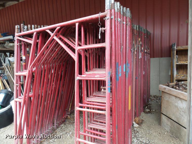 image for item DF7093 Universal Manufacturing scaffolding