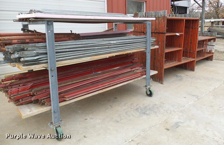 image for item DF7093 Universal Manufacturing scaffolding