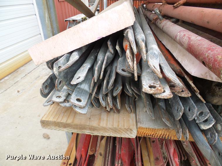 image for item DF7093 Universal Manufacturing scaffolding