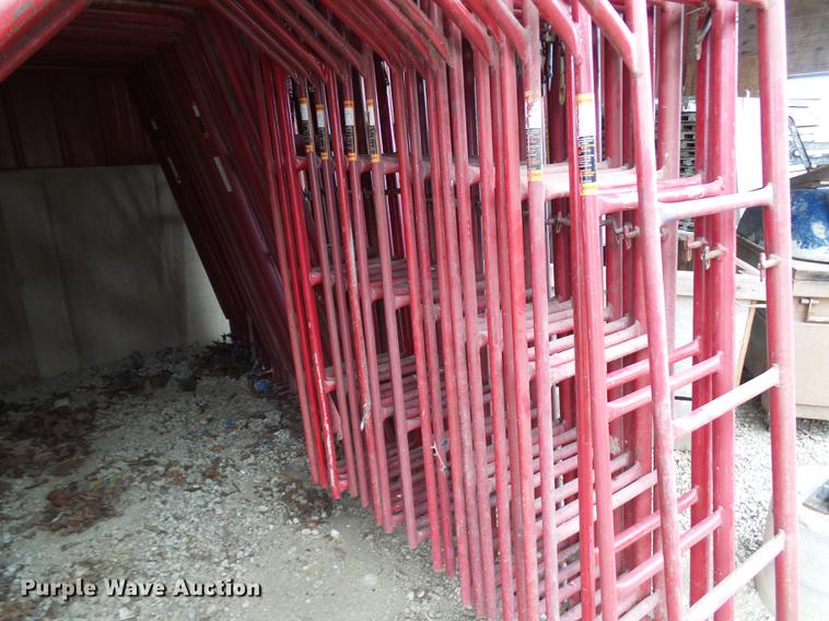 image for item DF7093 Universal Manufacturing scaffolding