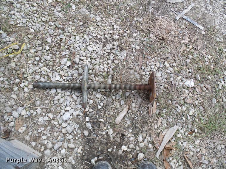 image for item DF7093 Universal Manufacturing scaffolding