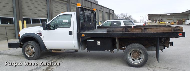 image for item DF7097 2008 Ford F550 Super Duty dump flatbed truck