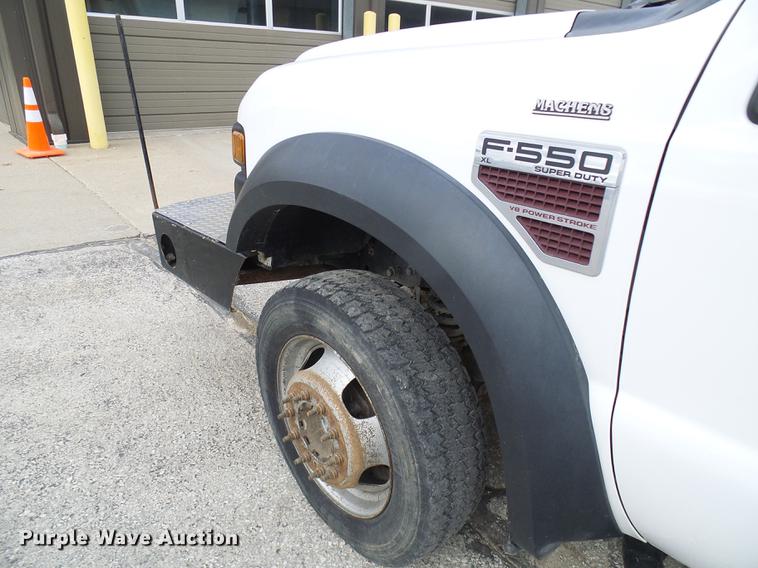 image for item DF7097 2008 Ford F550 Super Duty dump flatbed truck