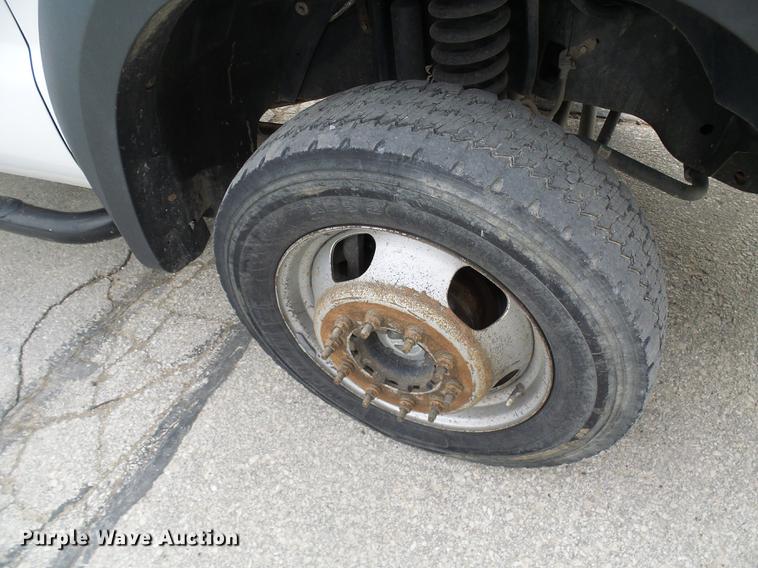 image for item DF7097 2008 Ford F550 Super Duty dump flatbed truck