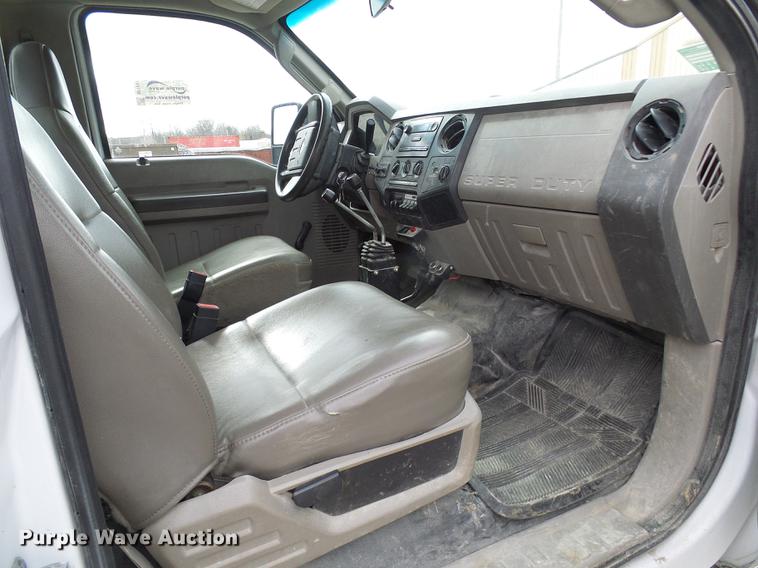 image for item DF7097 2008 Ford F550 Super Duty dump flatbed truck